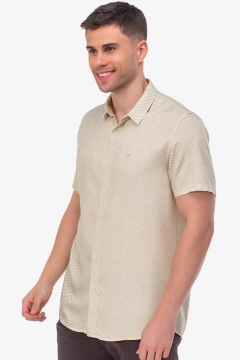 CAMISA ESTAMPADA GEOMÉTRICA VERDE - comprar online
