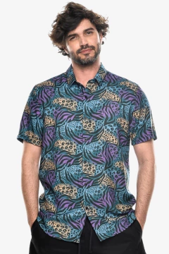 CAMISA MANGA CURTA ESTAMPADA SELVA