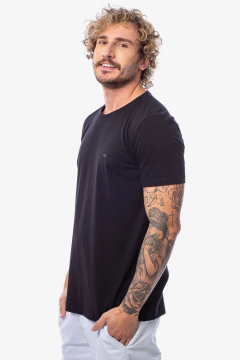 CAMISETA BÁSICA ALGODÃO PENTEADO - comprar online
