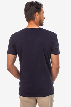 CAMISETA BÁSICA ALGODÃO SUPIMA GOLA REDONDA - comprar online