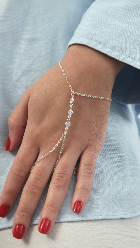 Handchain Brilhantes Banhada à Prata - comprar online