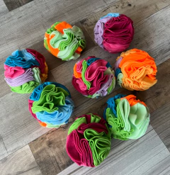 Pelota olfativa artesanal - para perros y gatos