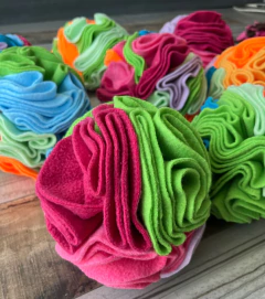 Pelota olfativa artesanal - para perros y gatos en internet