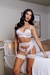 Conjunto Iza na internet