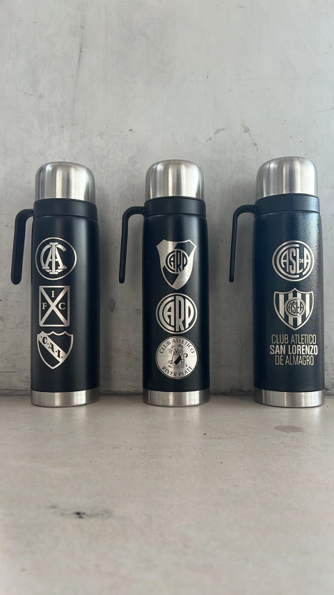 TERMO PINTADO CON GRABADO A ELECCION - comprar online