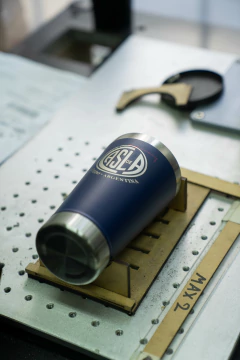 Vaso Térmico Con Destapador Grabado - comprar online