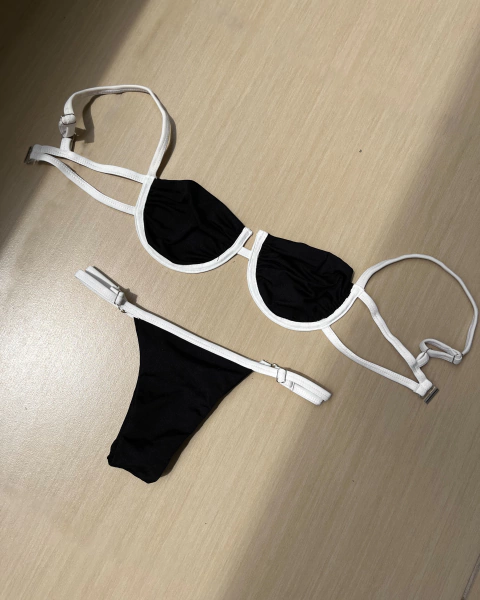 Black Meia taça gringa vazado na lateral + Calcinha finabasic com regulador ref:6262