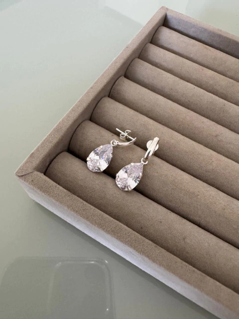 BRINCO BASE COM ZIRCONIAS GOTA CRISTAL - comprar online