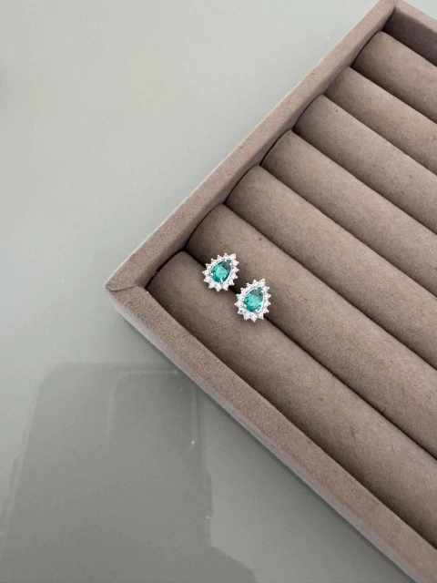 BRINCO GOTA TURMALINA COM CRAVEJADO - comprar online