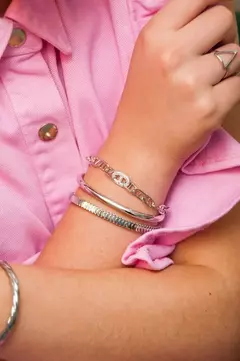 Pulseira Elos e Pingente Cravejado com Banho em Ródio Branco - comprar online