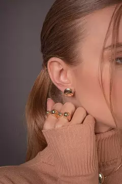 Brinco Botão Chic com Banho em Ouro 18k na internet