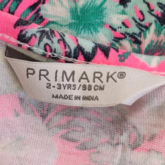 MUSCULOSA - PRIMARK - TALLE 2 A 3 AÑOS - ROSA MOTIVO FLORES - PilchaGo