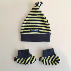 CONJUNTO - OWOKO - TALLE 0 MESES - SET X2 PIEZAS (GORRO Y ESCARPÍN) PLUSH A RAYAS AZUL Y AMARILLO