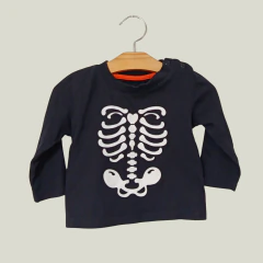 REMERA - PRIMARK - TALLE 6 MESES - NEGRO MOTIVO CALAVERA
