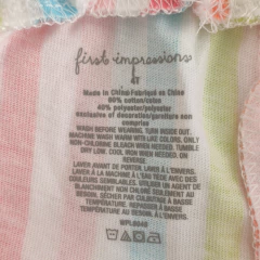 SHORT - FIRST IMPRESSIONS - TALLE 4 AÑOS - A RAYAS CELESTE ROSA Y VERDE