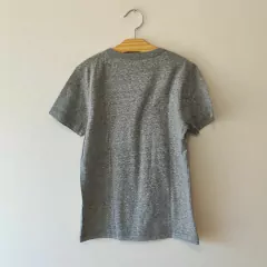 REMERA - CREWCUTS - TALLE 6 A 7 AÑOS - GRIS en internet