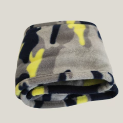 CONJUNTO - GYMBOREE - TALLE 2 A 4 AÑOS - SET X2 PIEZAS (GORRO Y BUFANDA) CAMUFLADO GRIS Y AMARILLO POLAR en internet