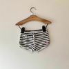 SHORT - CHEEKY - TALLE L (9 A 12 MESES) - TOALLA RAYAS NEGRO Y BLANCO - tienda online
