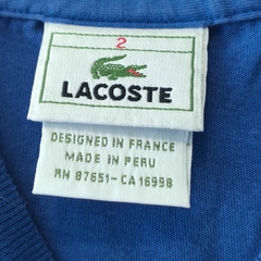 REMERA - LACOSTE - TALLE 2 AÑOS - AZUL MOTIVO COCODRILOS - PilchaGo