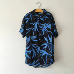 CAMISA MC - RIP CURL - TALLE 10 AÑOS - NEGRO MOTIVO HOJAS - comprar online