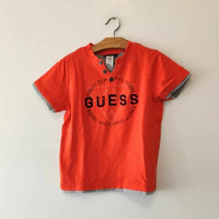 REMERA - GUESS - TALLE 4 AÑOS - NARANJA CON LEYENDA - comprar online
