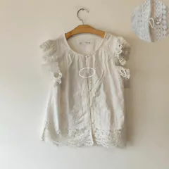 BLUSA MC - ZARA - TALLE 10 AÑOS - BLANCO CON BRODERIE - PilchaGo