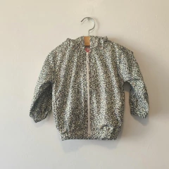 CAMPERA ROMPEVIENTOS - SKOOPS - TALLE 6 A 9 MESES - CON FUNDA PARA GUARDAR MOTIVO ANIMAL PRINT en internet