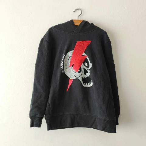 BUZO - ZARA - TALLE 8 AÑOS - GRIS MOTIVO CALAVERA Y RAYO CON LENTEJUELAS - comprar online