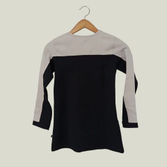 REMERA - WANAMA - TALLE 10 AÑOS - BEIGE Y NEGRO - comprar online