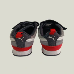ZAPATILLAS - PUMA - TALLE AR 22 - GRIS Y NEGRO