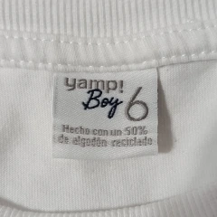 REMERA - YAMP - TALLE 6 AÑOS - BLANCO MOTIVO MANO en internet