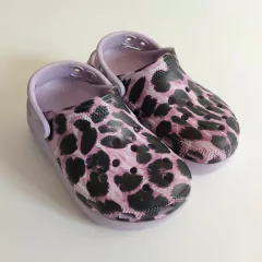 CROCS - CROCS - TALLE AR 27 - LILA ANIMAL PRINT CON PLATAFORMA - comprar online