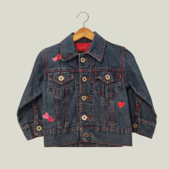 CAMPERA JEAN - PAULA CAHEN D'ANVERS - TALLE 2 AÑOS - AZUL CON BORDADOS MOTIVO CORAZÓN - comprar online