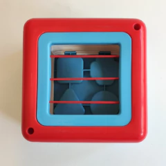 JUEGO DE ENCASTRE - HAPE - LADO CUBO 12 CM - DIDÁCTICO MOTIVO ANIMALES - PilchaGo