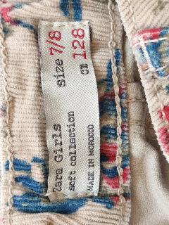 PANTALÓN - ZARA - TALLE 7 A 8 AÑOS - CORDEROY BEIGE MOTIVO FLORES - PilchaGo
