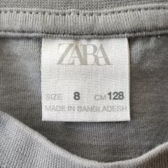 REMERA ML - ZARA - TALLE 8 AÑOS - GRIS en internet