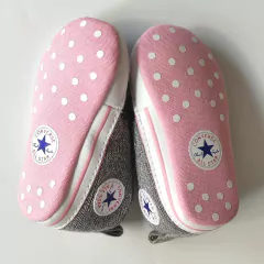 Imagen de ZAPATILLAS - CONVERSE - TALLE AR 17 - GRIS Y ROSA