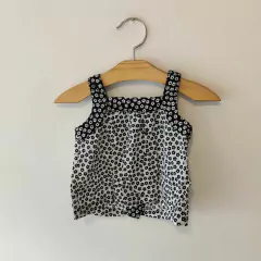 CONJUNTO - CRECIENDO - TALLE 0 A 3 MESES - SET X2 PIEZAS (MUSCULOSA Y SHORT) NEGRO Y BLANCO MOTIVO FLORES en internet