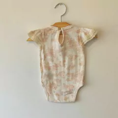 BODY - LITTLE AKIABARA - TALLE 3 MESES - BLANCO Y ROSA MOTIVO FLORES - comprar online