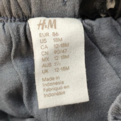 PANTALÓN - H&M - TALLE 12 A 18 MESES - CORDEROY GRIS MOTIVO CORAZONES - PilchaGo
