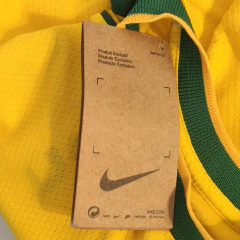 REMERA - NIKE - TALLE L - AMARILLO MOTIVO BRASIL - tienda online