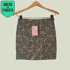 POLLERA - BERSHKA - TALLE M - NEGRO MOTIVO FLORES - comprar online