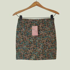 POLLERA - BERSHKA - TALLE M - NEGRO MOTIVO FLORES en internet