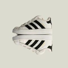 ZAPATILLAS - ADIDAS - TALLE AR 17 - BLANCO Y NEGRO en internet