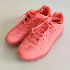 ZAPATILLAS - SKECHERS - TALLE AR 31 - ROSA NEÓN
