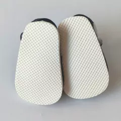 SANDALIAS - PLUMITAS - TALLE AR 15 - NEGRAS - PilchaGo