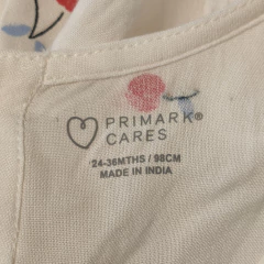 BLUSA - PRIMARK - TALLE 24 A 36 MESES - BLANCO MOTIVO CEREZAS - PilchaGo