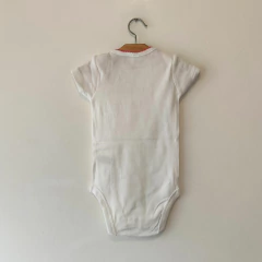 BODY - CARTER'S - TALLE 6 MESES - BLANCO CON LEYENDA en internet