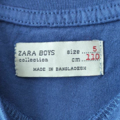 REMERA - ZARA - TALLE 5 AÑOS - AZUL Y GRIS - PilchaGo