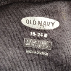 PIJAMA - OLD NAVY - TALLE 18 MESES - SET X2 PIEZAS (REMERA Y PANTALÓN) GRIS MOTIVO ESPACIO